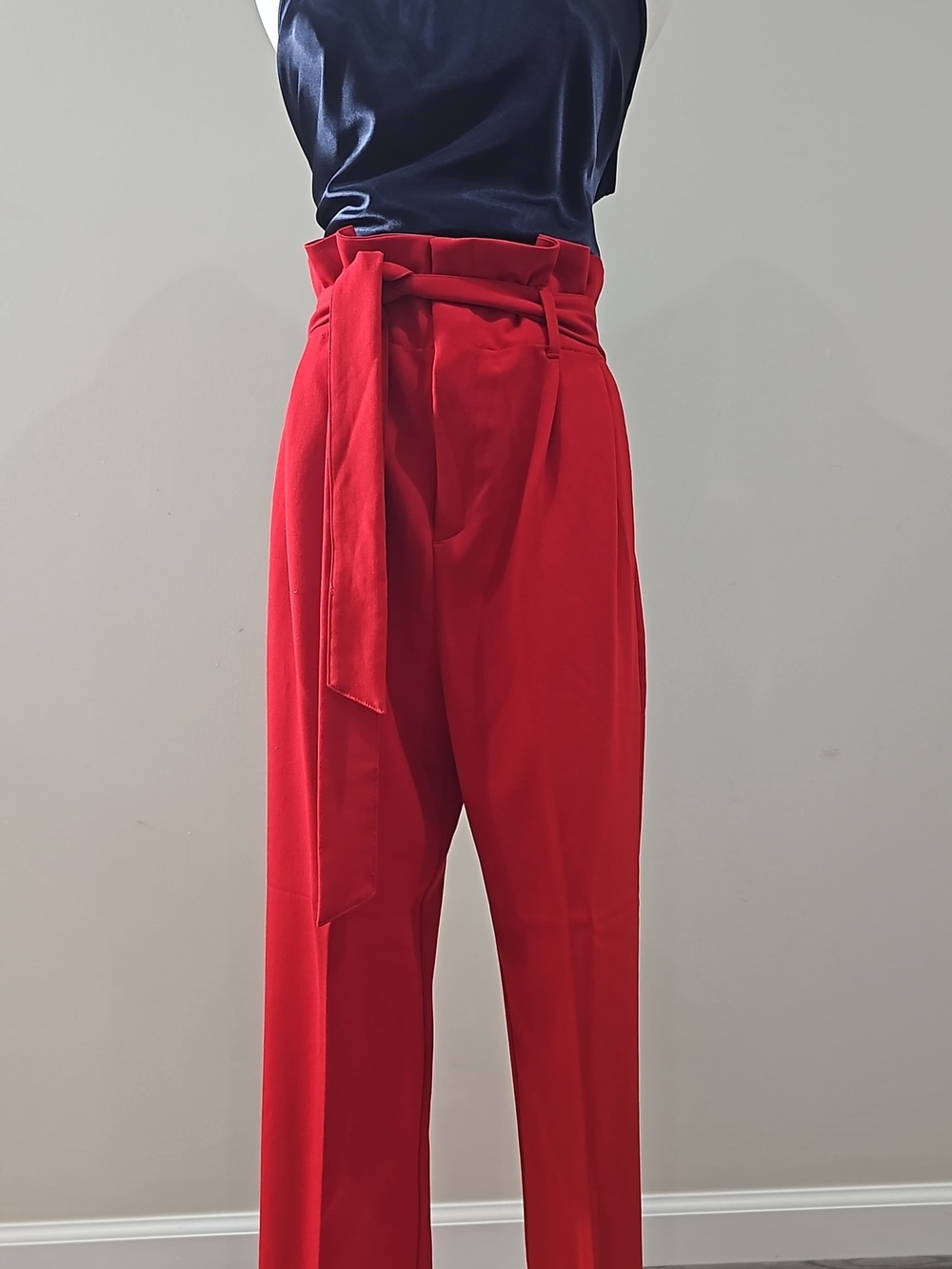 H&M Paperbag High Waist Pants Size 8 - Red Wide Leg with Belt - Worn Twice